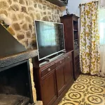 Victoria & Olivar